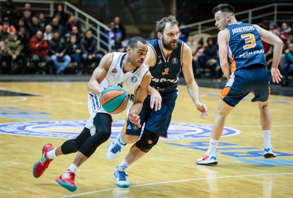 Markel Starks: “We Have To Come Together Rather Then Fall Apart During These Difficult Times”